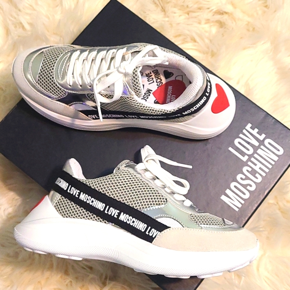 Love Moschino Sneakers